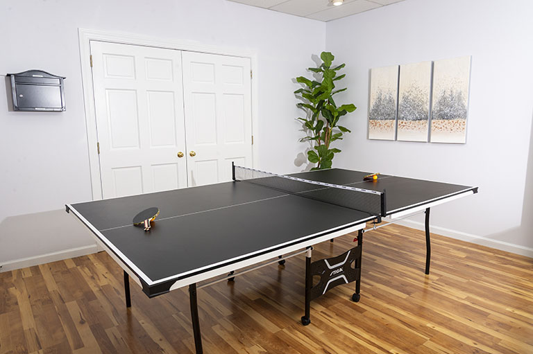 Ping pong table in recreational area at Carolina Outpatient Detox, providing a comfortable setting for detox in Raleigh, NC.