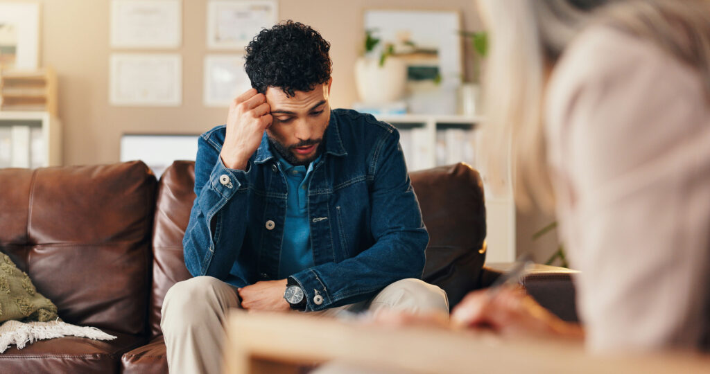 man-speaking-to-therapist-about-ambulatory-detox